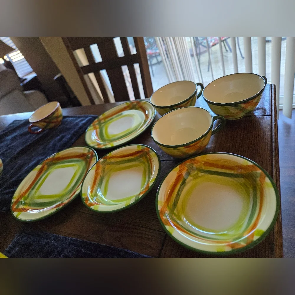 Set Of California Pottery Co Vernon Kilns 